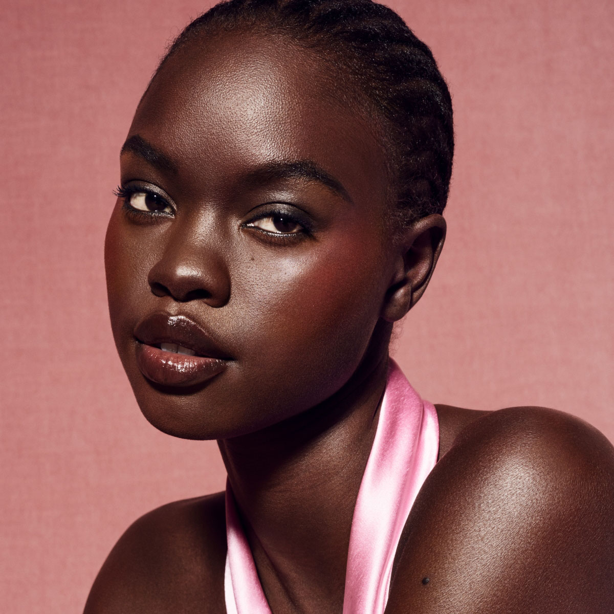 FENTY CHEEKS SUEDE POWDER BLUSH (RUBOR PARA MEJILLAS)